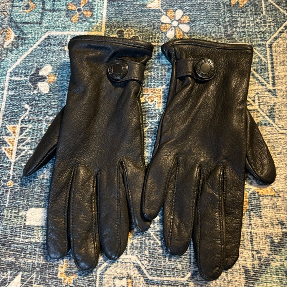 NWOT GAP Genuine Leather Gloves, Size S/M - Picture 4 of 4